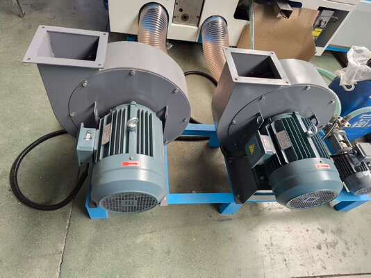 200 मीटर/मिनट की गति के साथ घुमावदार कार्डबोर्ड के लिए स्वचालित उच्च गति फ्लूट लैमिनेटर लैमिनेटिंग मशीन